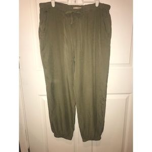 NWOT Anthropologie cloth and stone olive joggers